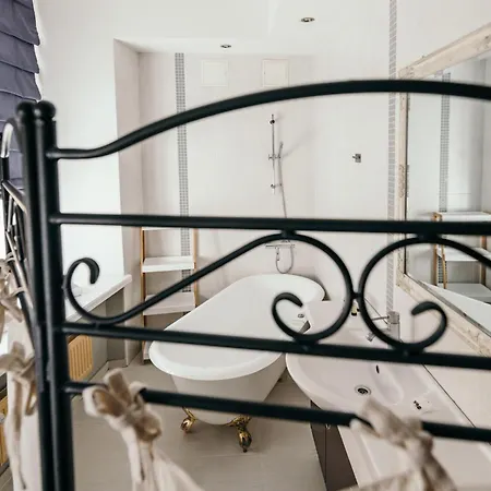 Hotel Merchants House