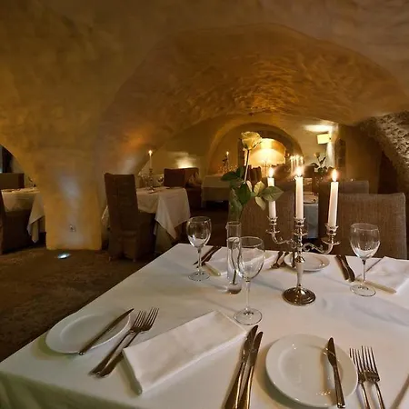 Merchants House 4*