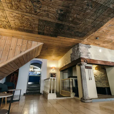 Merchants House 4*