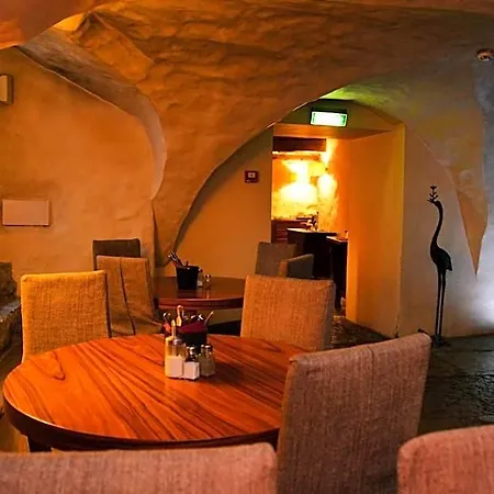 Merchants House 4*