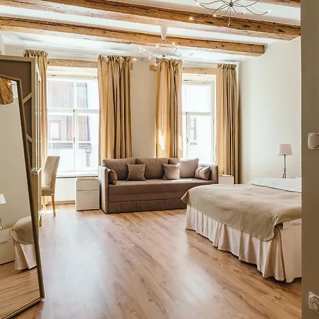 Готель Merchants House